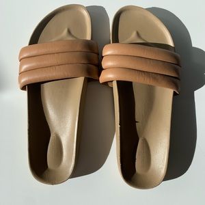 Beatrice Valenzuela Sand Classic Sandalia- Women’s Size 9